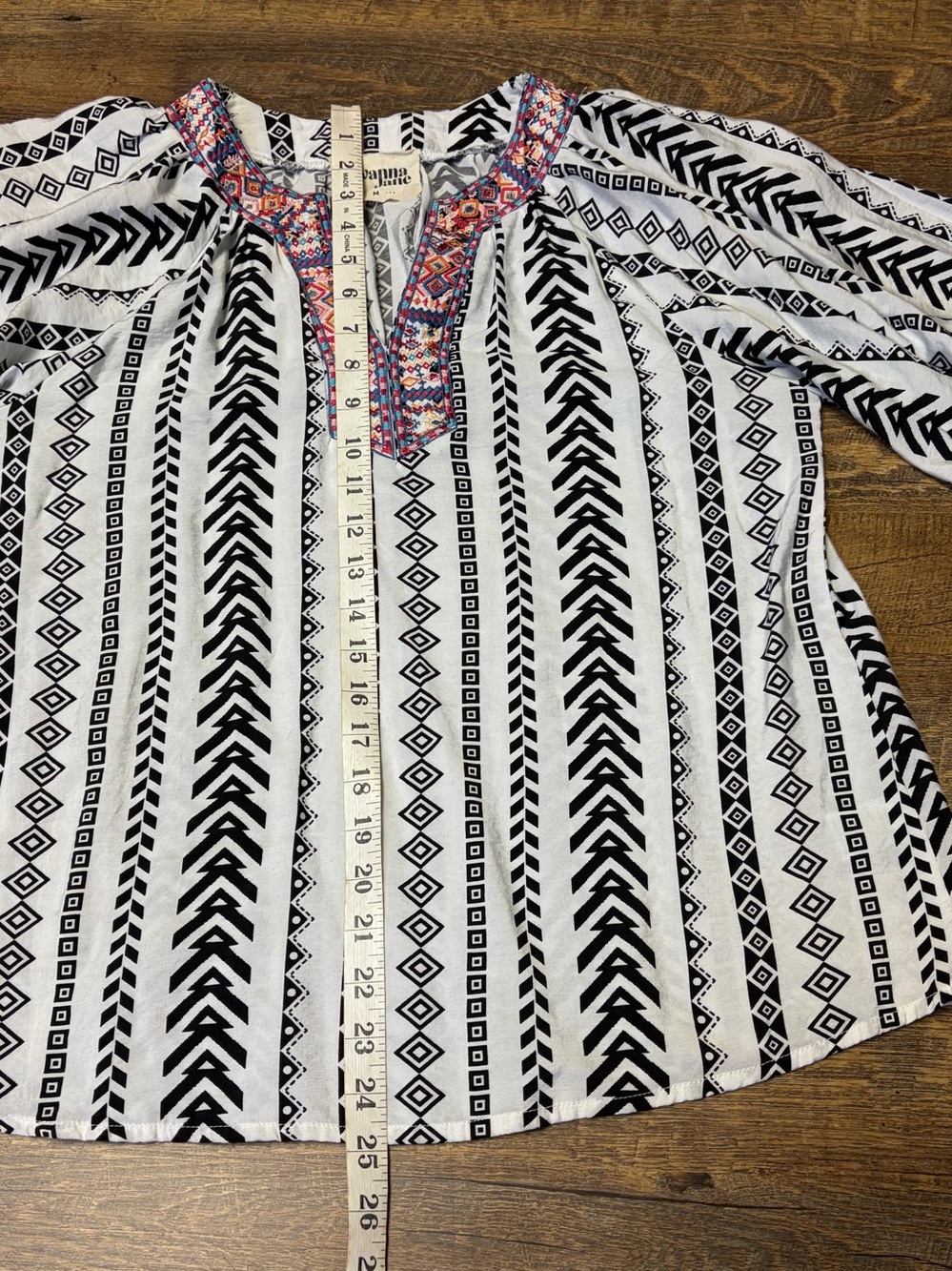 Savanna Jane Boho Embroidered Peasant Top Womens Medium Floral Bell Sleeve Rayon - Picture 5 of 10